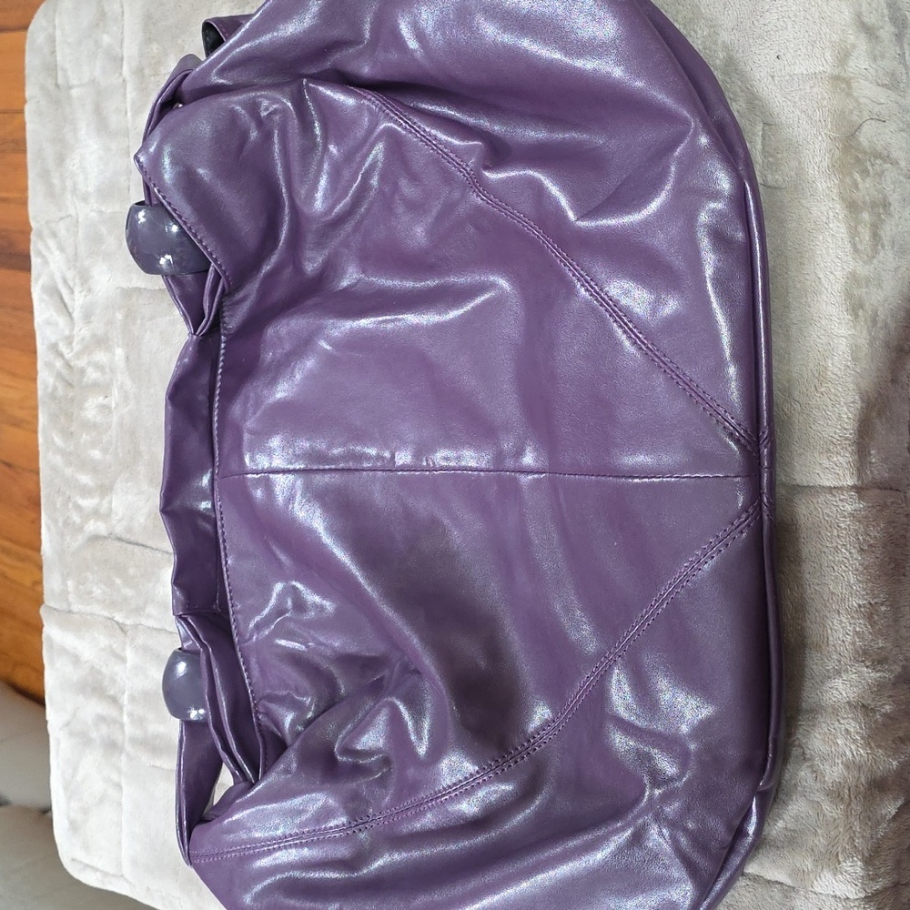 Chloe?? Large Hobo Bag Purse Purple Faux Leather Big Bead Zips Key Chain *READ* - Picture 6 of 13